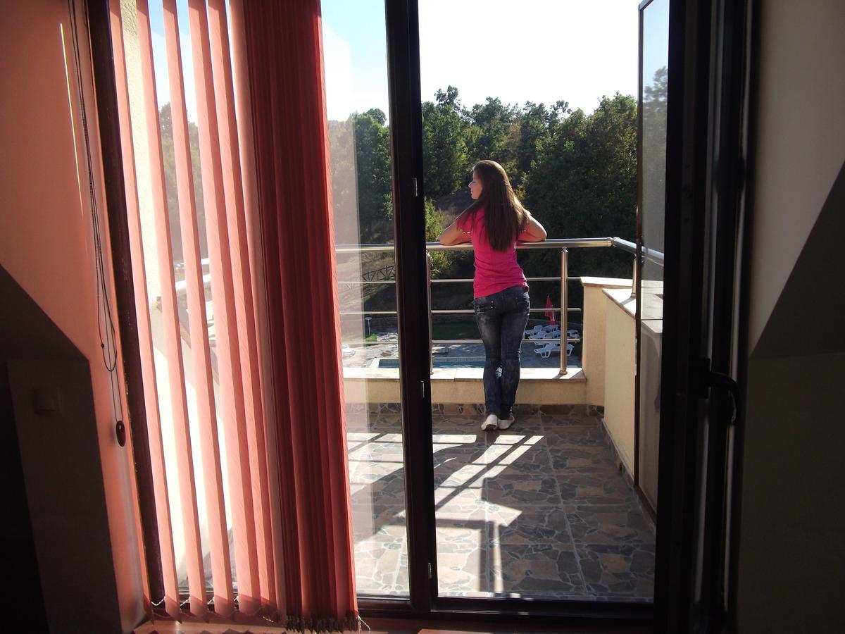 Hotel Enchevi Kirkovo  Buitenkant foto