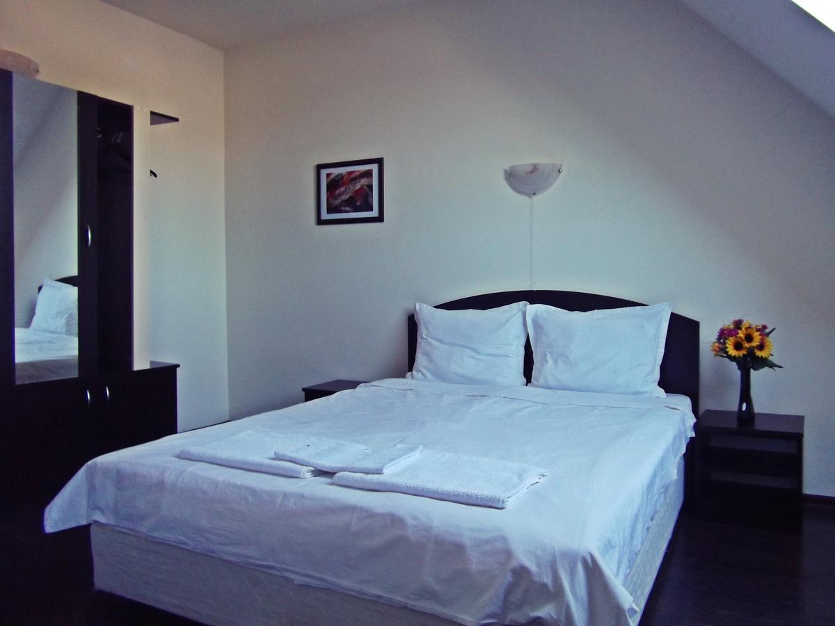 Hotel Enchevi Kirkovo  Buitenkant foto