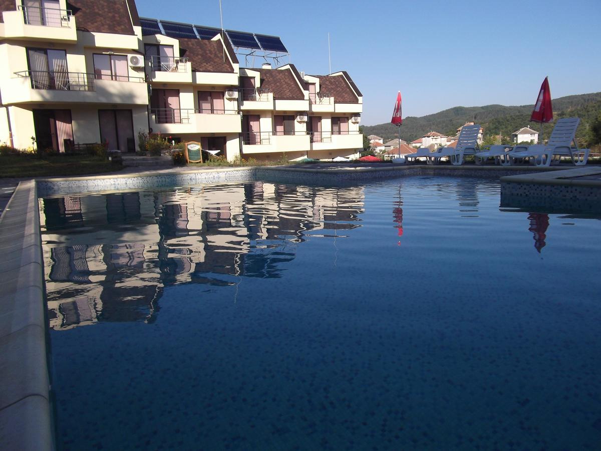 Hotel Enchevi Kirkovo  Buitenkant foto