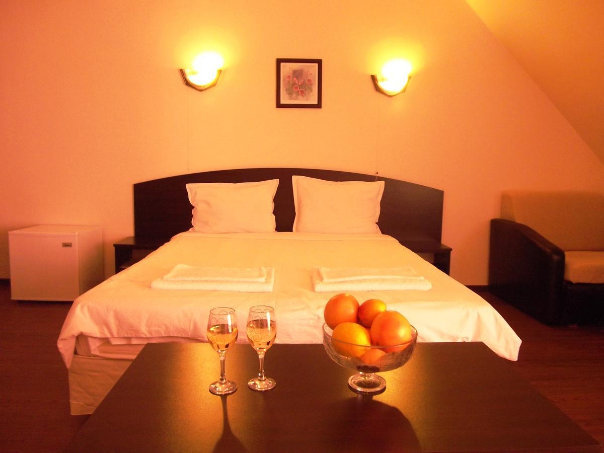 Hotel Enchevi Kirkovo  Buitenkant foto