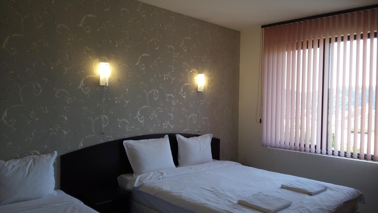 Hotel Enchevi Kirkovo  Buitenkant foto
